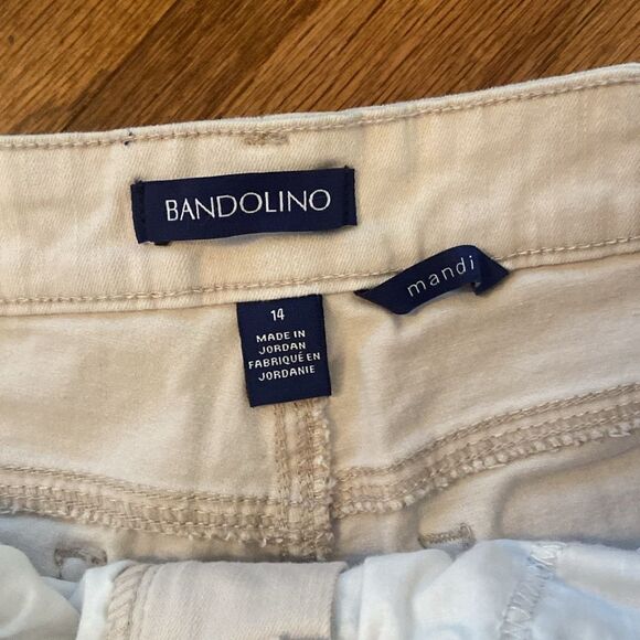 Bandolino Mandie size 14 jeans,  high-rise, A dark white color - Picture 3 of 12